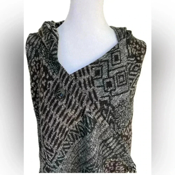 Lapis hooded sleeveless asymmetrical black and gray vest/poncho size M - Picture 4 of 9